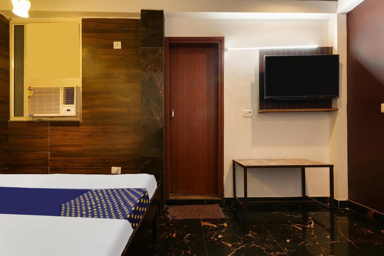 Oyo Flagship 81486 Hotel Mahalaxmi Guesthouse Neu-Delhi Exterior foto