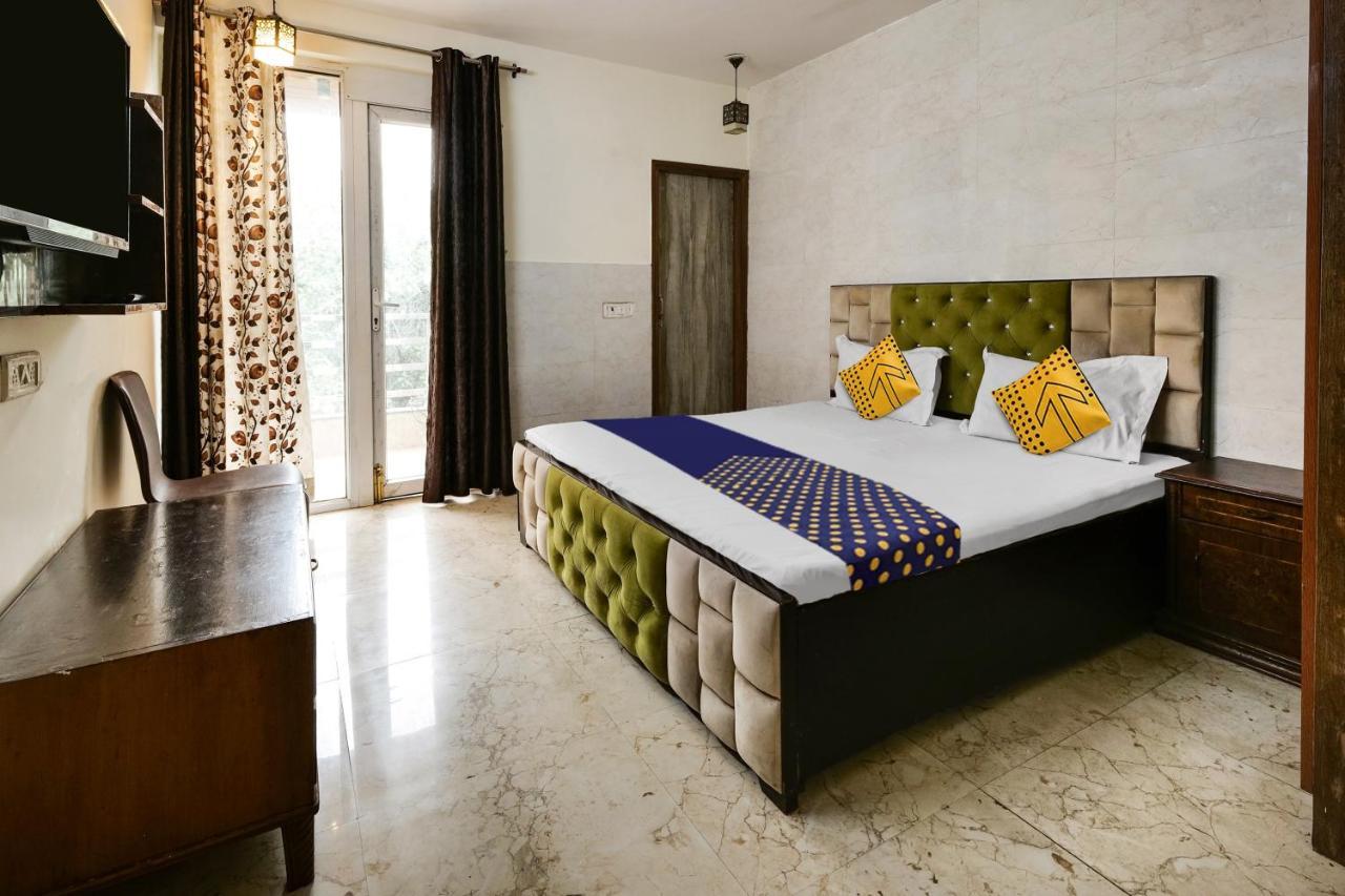 Oyo Flagship 81486 Hotel Mahalaxmi Guesthouse Neu-Delhi Exterior foto